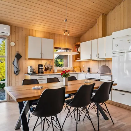 Cozy In Scenic Surroundings Close To Ebeltoft, *
