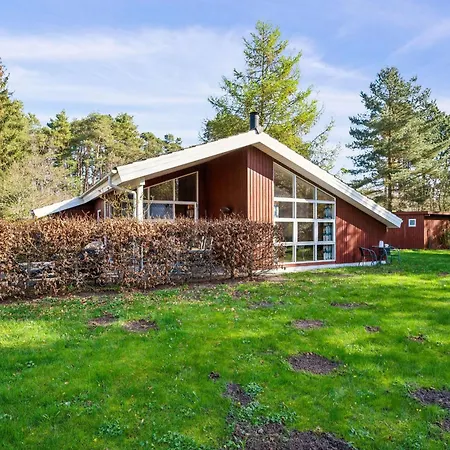 Cozy In Scenic Surroundings Close To Ebeltoft, Holiday home