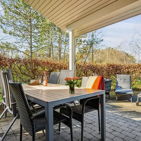 Cozy In Scenic Surroundings Close To Ebeltoft, Holiday home *